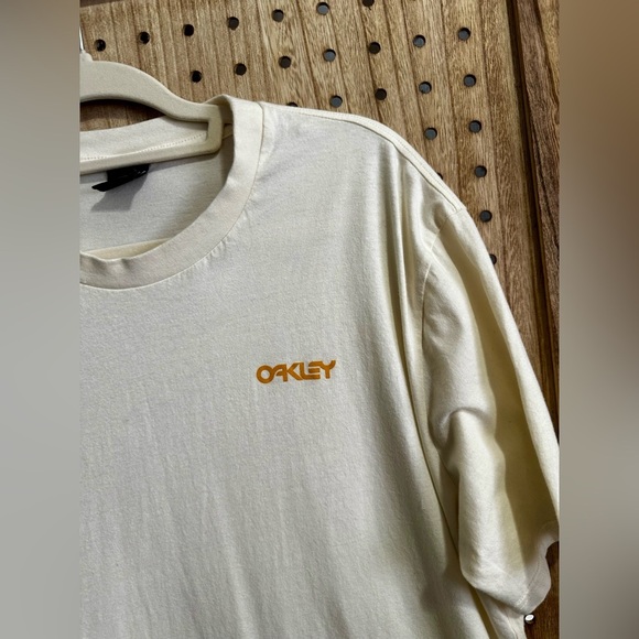 EUC Oakley SCATTERED SCREEN B1B TEE T-Shirt with Gold and Green Graphic XL - Picture 4 of 7